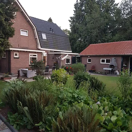 Mooie Tuin In בית אירוח