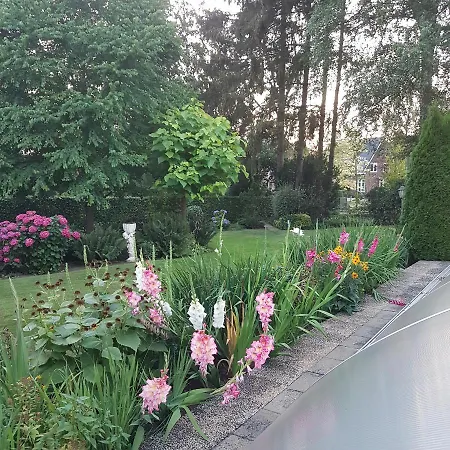 Mooie Tuin In בית אירוח *