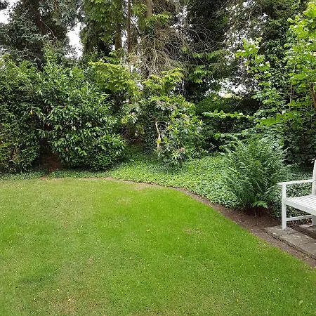 בית אירוח Mooie Tuin In Twello