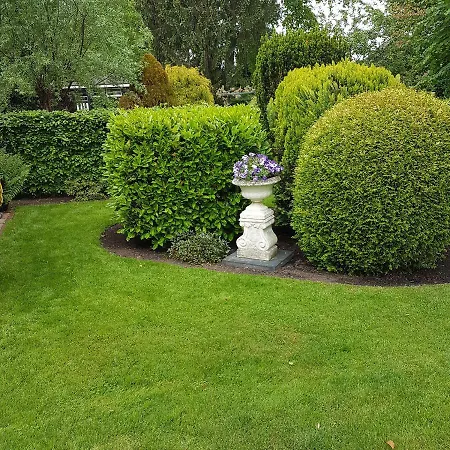 בית אירוח Mooie Tuin In