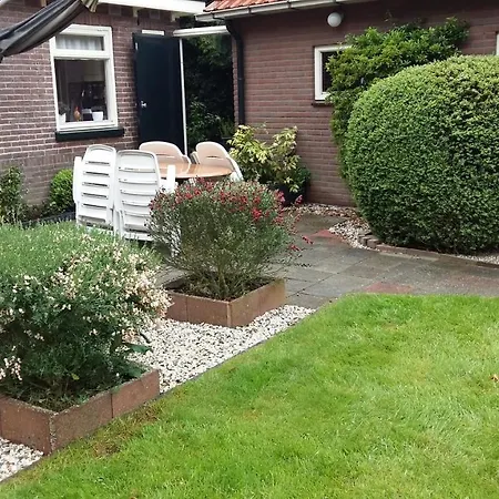 Mooie Tuin In בית אירוח *