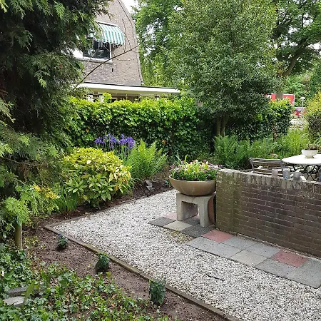 Mooie Tuin In בית אירוח